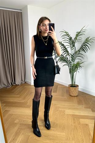 Lesla Siyah Sıfır Kol Bisiklet Yaka Triko Elbise