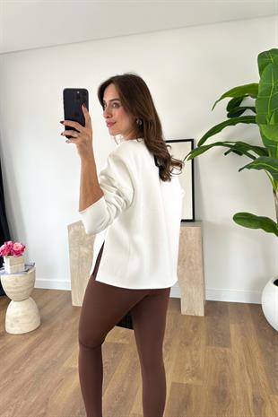 Yusta Beyaz Yırtmaç Detaylı Şardonlu Sweatshirt