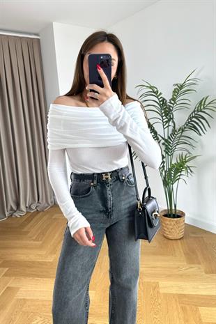 Kırık Beyaz Madonna Yaka Drapeli Bluz