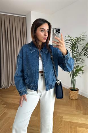 Koyu Mavi Yan Cep Detaylı Denim Ceket
