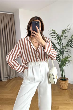 Kiremit Çizgili V Yaka Gömlek