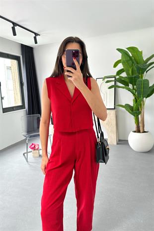 Pose Kırmızı Yelek Pantolon Takım
