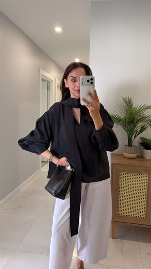 Aledos Siyah Bağlama Detaylı Bluz