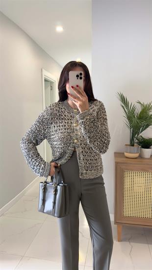 Amore Işıltı İplikli Gold Düğme Detaylı Ajurlu Hırka