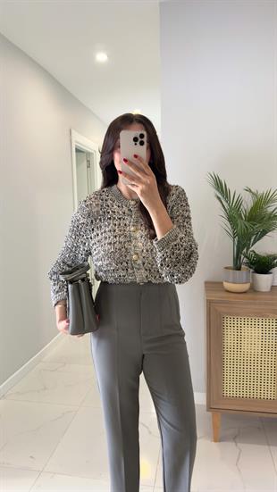 Amore Işıltı İplikli Gold Düğme Detaylı Ajurlu Hırka