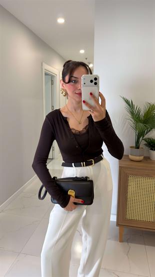 Anna Kahve Kendinden Atletli Bluz