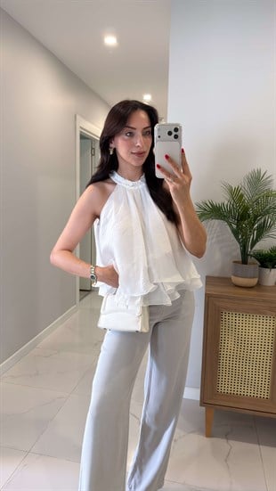 Balle Beyaz Fırfırlı Bluz