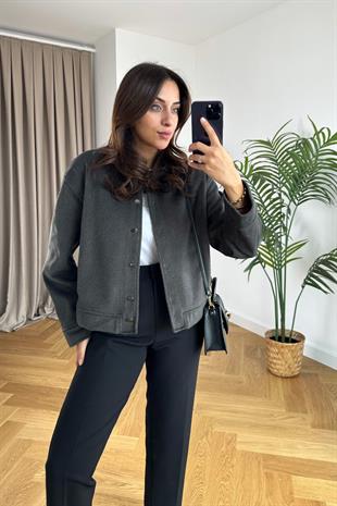 Antrasit Düğmeli Kısa Bomber Ceket
