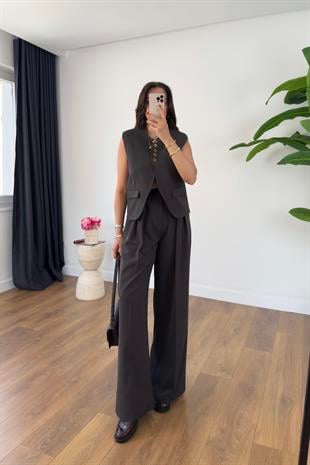 Belna Acı Kahve Düğmeli Kapak Cep Detaylı Yelek Pantolon Takım