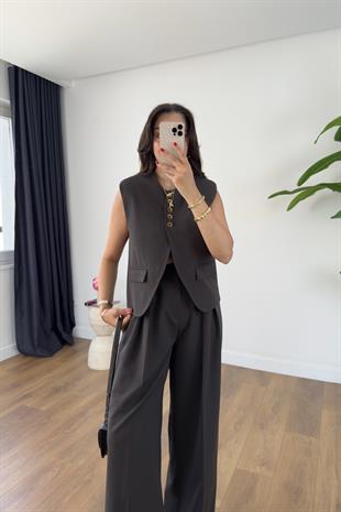 Belna Acı Kahve Düğmeli Kapak Cep Detaylı Yelek Pantolon Takım