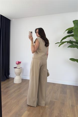 Belna Camel Düğmeli Kapak Cep Detaylı Yelek Pantolon Takım