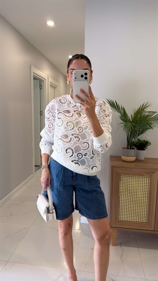 Bianca Ekru Dantel İşlemeli Sweatshirt