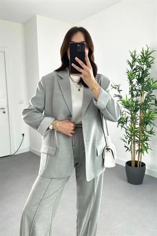 Gri Çift Düğme Detaylı Kapak Cepli Blazer Ceket