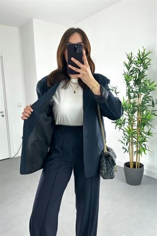 Lacivert Çift Düğme Detaylı Kapak Cepli Blazer Ceket