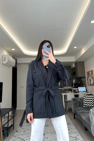 Siyah Maroken Çizgili Kuşaklı Blazer