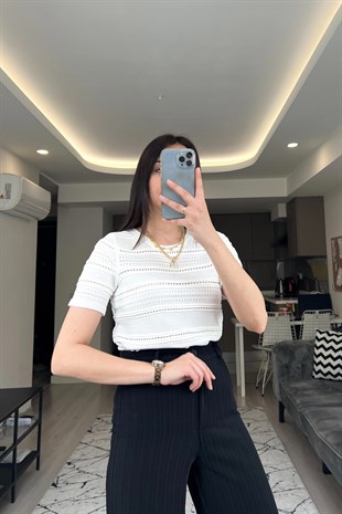 Beyaz Ajurlu Bisiklet Yaka Bluz