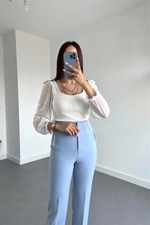 Beyaz Kare Yaka Kolları Tül Bluz