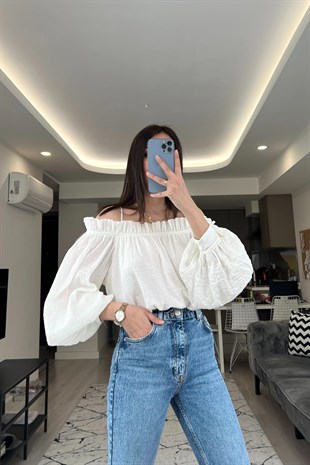 Beyaz Omzu Açık Bluz