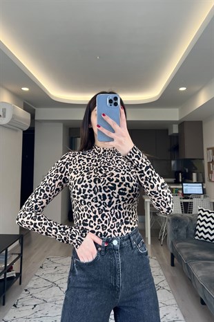 Leopar Desenli Dik Yaka Bluz
