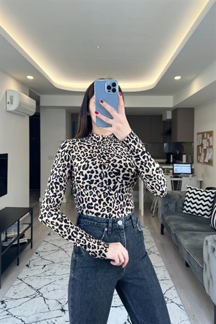 Leopar Desenli Dik Yaka Bluz