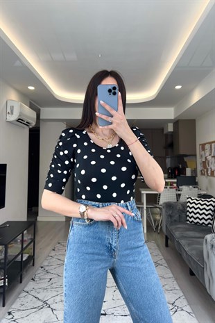 Siyah Beyaz Desenli Kolları Drapeli Bluz