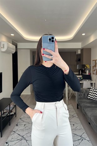 Siyah Büzgülü Bodysuit