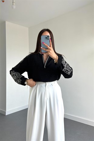 Siyah Etnik İşleme Detaylı Bluz