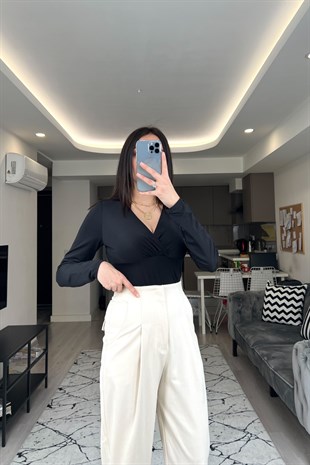 Siyah Kruvaze Yaka Bodysuit