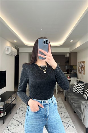 Siyah Simli Vatkalı Bluz