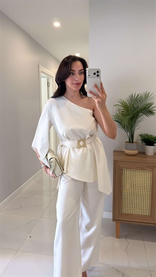 Bovem Ekru Kemerli Asimetrik Bluz Pantolon Takım
