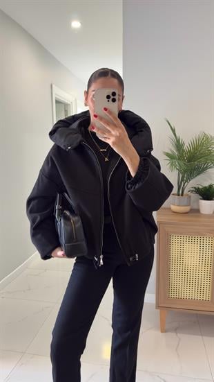 Calira Siyah Kapüşonlu Kaşe Mont