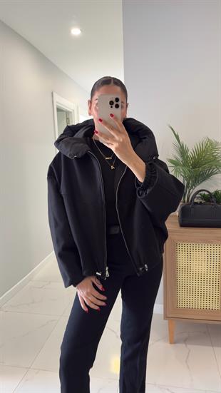 Calira Siyah Kapüşonlu Kaşe Mont