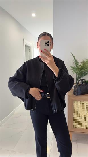 Calira Siyah Kapüşonlu Kaşe Mont