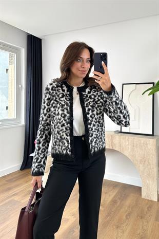 Ferguso Siyah Beyaz Leopar Desenli Hırka