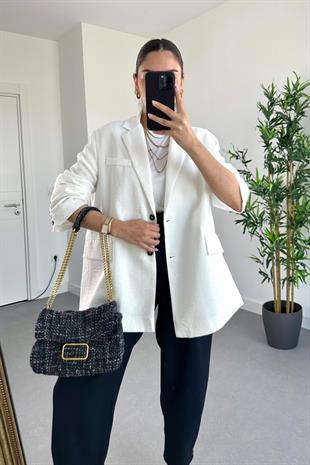 Beyaz Keten Oversize Düğme Detaylı Blazer Ceket