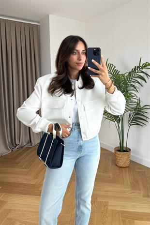 Ekru Geniş Cepli Bomber Ceket