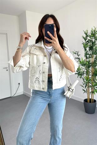 Kırık Beyaz Fisto Detaylı Denim Ceket