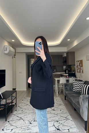 Siyah Düğmeli Oversize Blazer