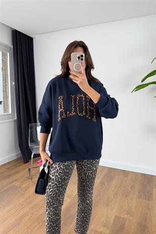 Cesila Lacivert Yazı Detaylı Oversize Sweatshirt