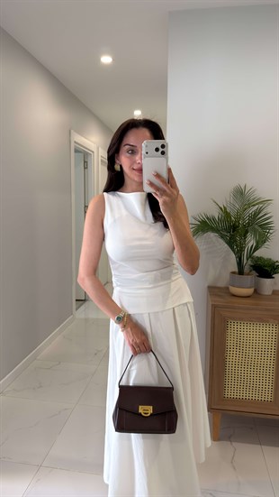 Condra Açık Ekru Yandan Büzgülü Kolsuz Bluz