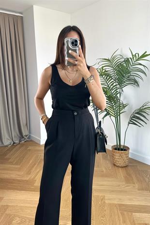 MD Siyah U Yaka Sıfır Kol Keten Atlet