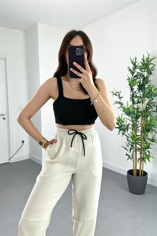 ZR Siyah Kare Yaka Çelik Triko Crop