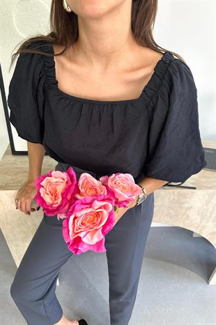 Shelvy Siyah Omuz Detaylı Bluz