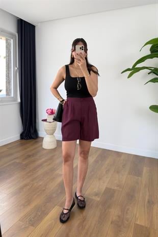 Daisy Bordo Beli Lastik Detaylı Şort