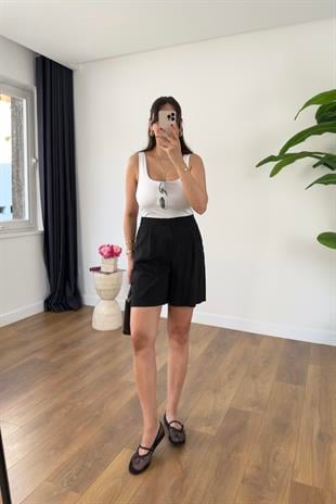 Daisy Siyah Beli Lastik Detaylı Şort