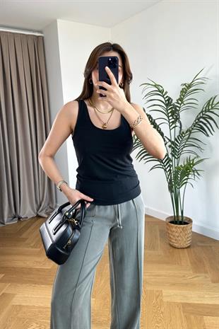 Oysh Siyah Askılı Bluz