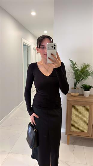 Deisa Siyah Büzgülü V Yaka Bluz