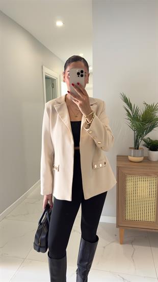 Desla Bej Çıtçıt Detaylı Kuşaklı Blazer Ceket