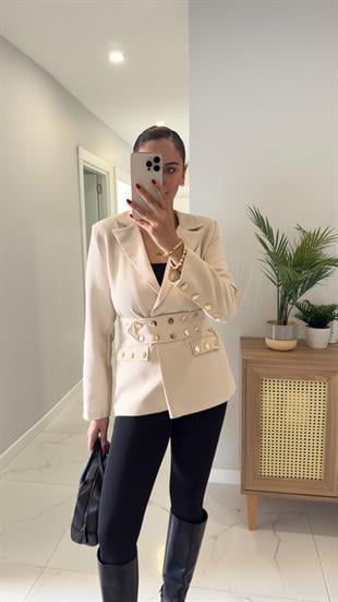 Desla Bej Çıtçıt Detaylı Kuşaklı Blazer Ceket
