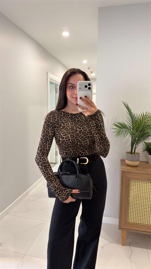 Dilvin Hera Kahve Kayık Yaka Leopar Desenli Bluz